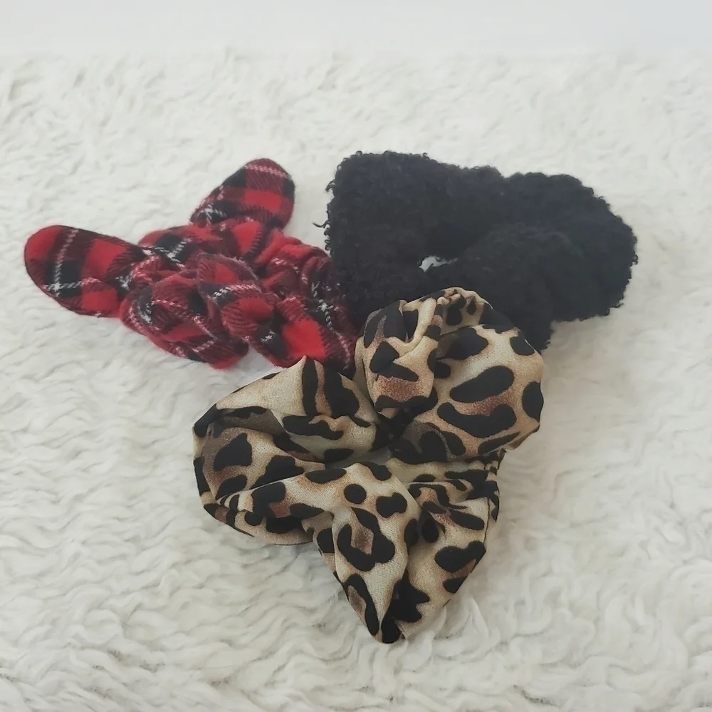 3 Pack Black Fuzzy Brown Black Leopard Red Plaid Bow Scrunchie Set NWT